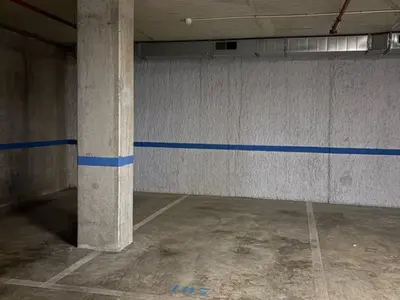 Plaza amplia para coche grande en General Manso, 14