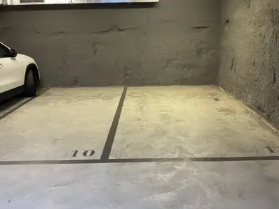 Plaza para coche grande en General Manso, muy fácil acceso