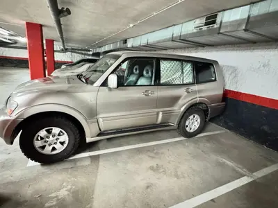 Plaza de Parking Sant Feliu de Llobregat coche grande (foto 1 de 4)