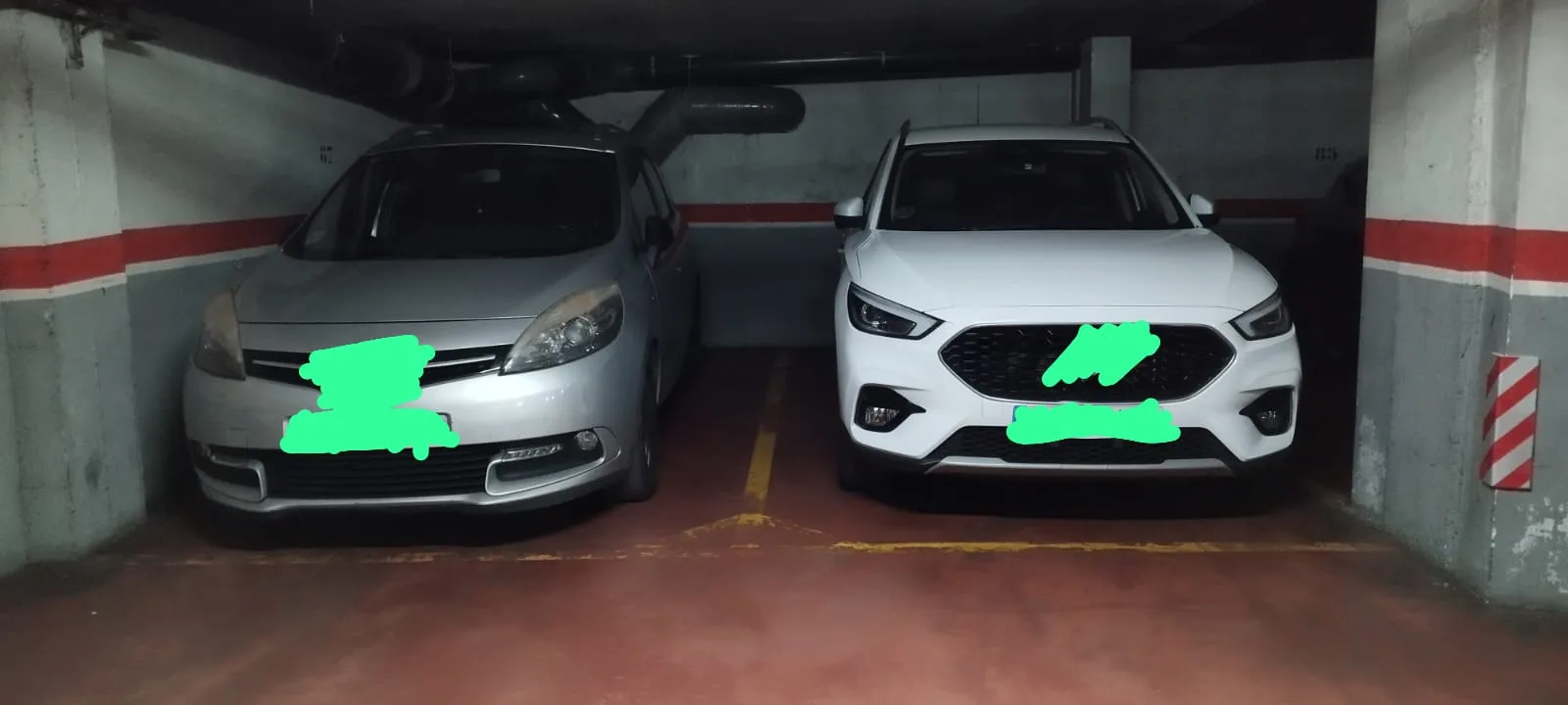 2 plazas de 11m2 cada una