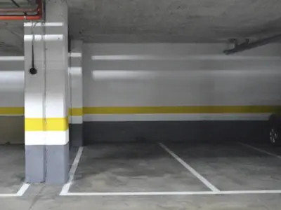 Plaza de garaje en calle Floridablanca 150